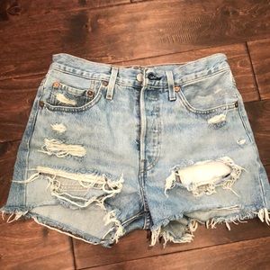 NWOT Levi’s 501 shorts